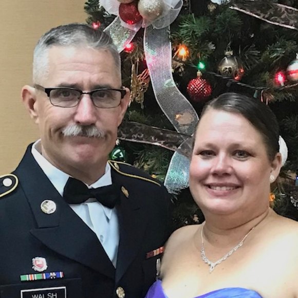 Meet your Posher, Lisa - Picture 1 of 1